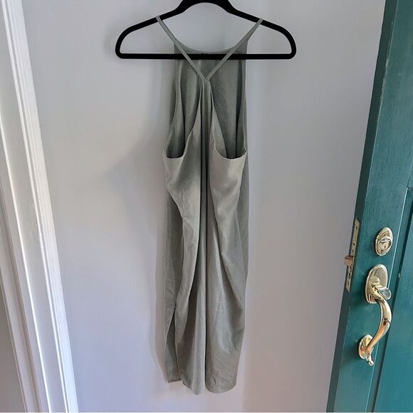 Pale Green T-Back Dress - Picture 3 of 10